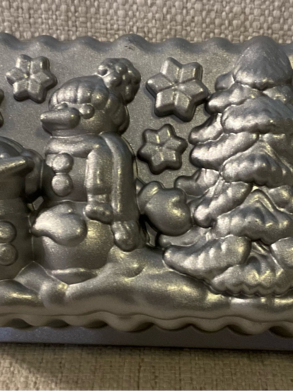 Nordic Ware Metallic Silver Winter Loaf Pan